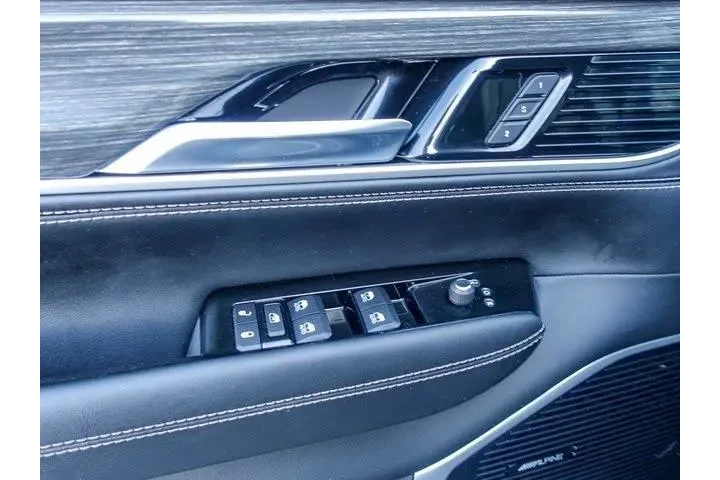 $38757 : Jeep Wagoneer 2022 4x2 Serie image 7