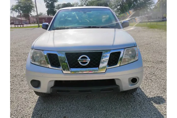 $13997 : 2017 Frontier S image 10