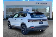 $29200 : Volkswagen Taos 2025 AWD SE thumbnail