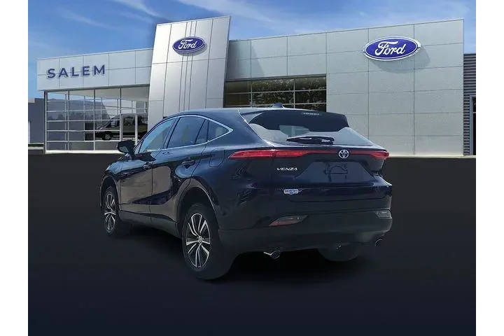 $27990 : Toyota Venza 2023 AWD LE 4dr image 4
