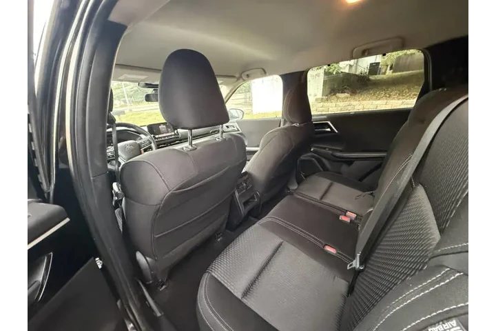 $15999 : 2022 Outlander ES image 10