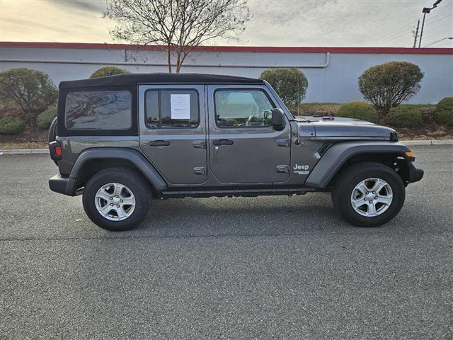 $30000 : PRE-OWNED  JEEP WRANGLER UNLIM image 10