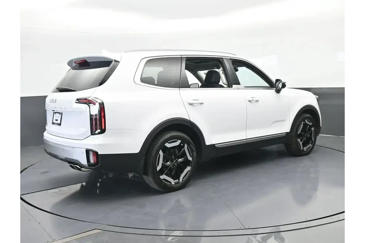 $32390 : Kia Telluride 2023 EX 4dr SU image 6