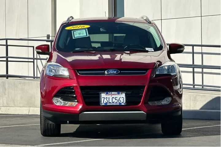 $15500 : Ford Escape 2016 Titanium 4d image 8