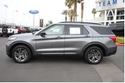 $27345 : Ford Explorer 2023 AWD XLT 4 thumbnail