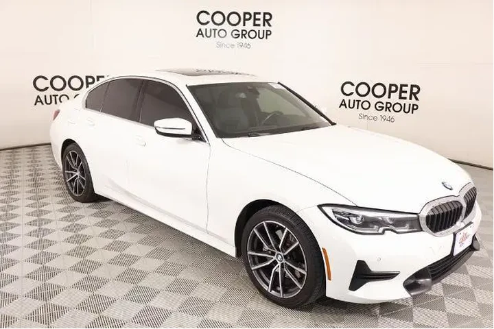 $20289 : BMW 3 Series 2021 330e 4dr S image 1