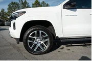 $39877 : Chevrolet Colorado 2024 4x4 thumbnail