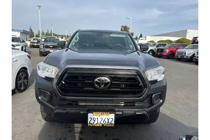 $25737 : Toyota Tacoma 2020 4x2 SR5 4 image 1
