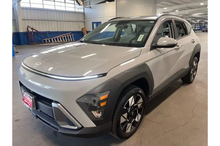 $22979 : Hyundai KONA 2024 AWD SEL 4d image 7