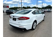 $9980 : 2019 Fusion SE FWD thumbnail