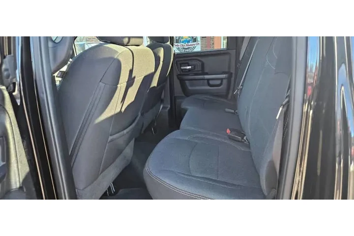 $23990 : 2022 RAM 1500 Classic Warlock image 8