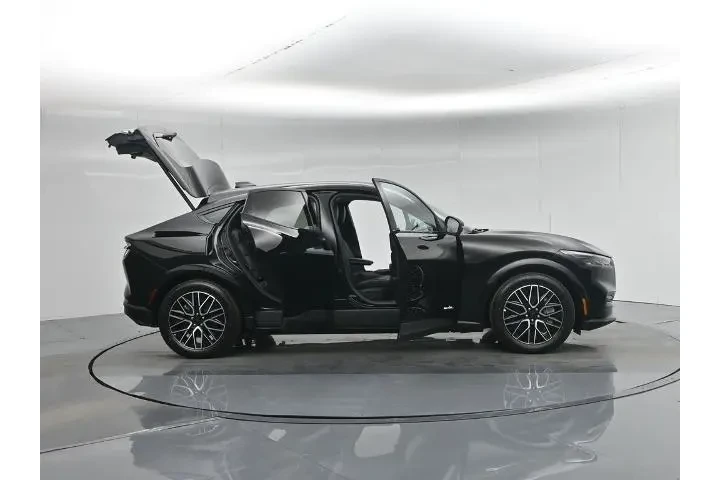 $38300 : Ford Mustang Mach-E 2025 AWD image 5