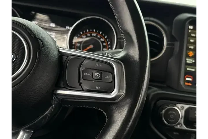 $29500 : Jeep Gladiator 2021 4x4 Over image 10