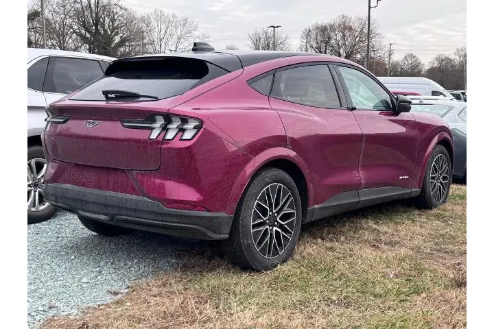 $37476 : Ford Mustang Mach-E 2025 Pre image 5