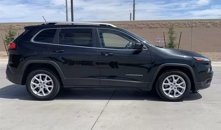 $7000 : 2015 Jeep Cherokee Latitud SUV image 2