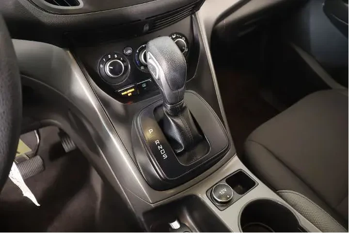 $12451 : Ford Escape 2016 S 4dr SUV image 7