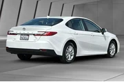 $29900 : Toyota Camry 2026 LE 4dr Sed thumbnail