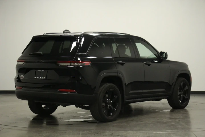 $26962 : Jeep Grand Cherokee 2023 4x2 image 7