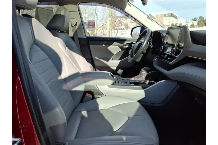 $35569 : Toyota Highlander 2022 AWD X image 5