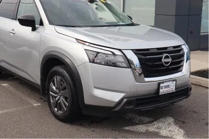 $27312 : Nissan Pathfinder 2024 AWD S image 4
