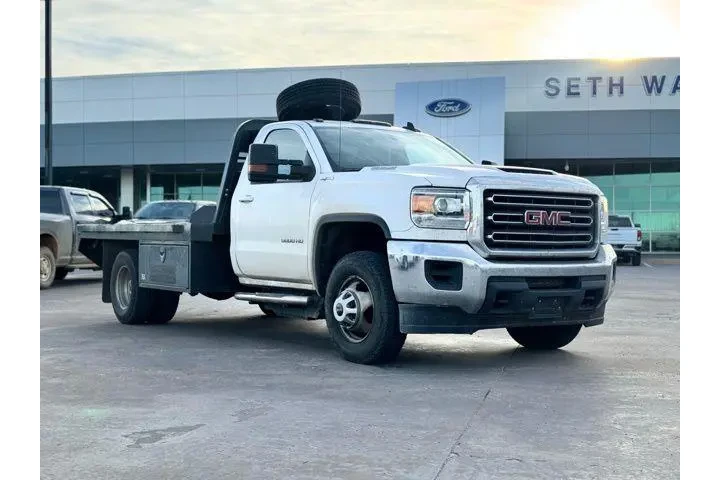 $31889 : GMC Sierra 3500HD CC 2017 4x image 1