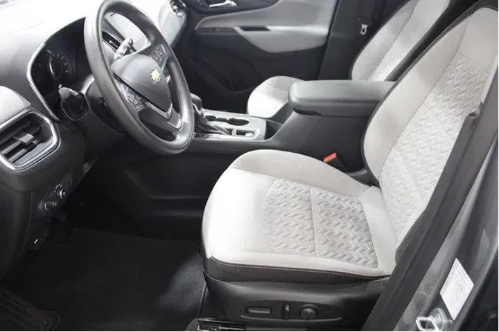 $19818 : Chevrolet Equinox 2023 4x4 L image 5