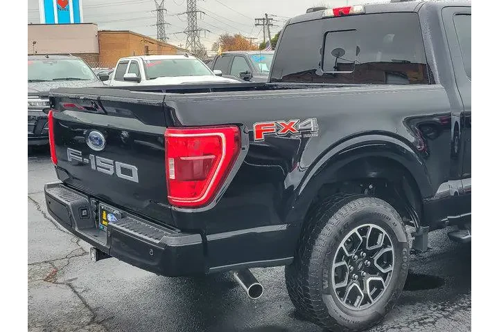 $39889 : Ford F-150 2022 4x4 XLT 4dr image 7