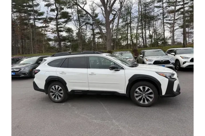 $30499 : 2024 Outback image 3