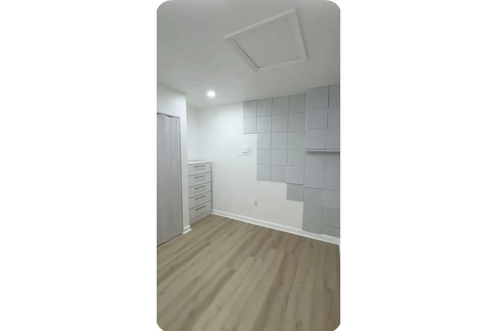 $1200 : Kendall Efficient for Rent image 3