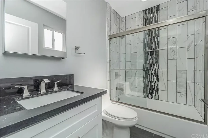 $3550 : Beautiful Home 3B/2B image 6