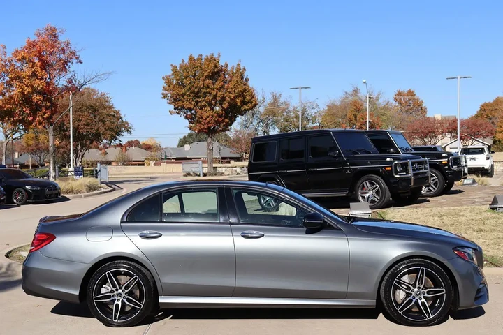$27998 : 2019 E 450 4MATIC Sedan image 6