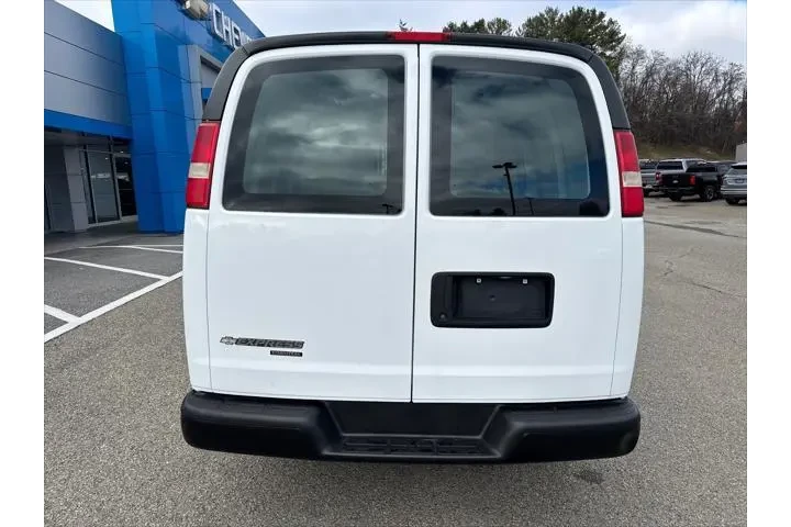 $21900 : Chevrolet Express 2013 1500 image 4