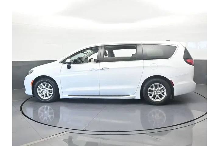 $26995 : Chrysler Pacifica 2023 Touri image 3