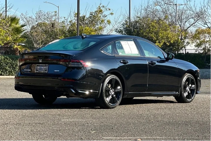 $26689 : Honda Accord Hybrid 2024 Spo image 3