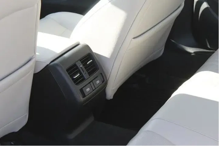 $22996 : Honda Accord Hybrid 2021 EX- image 10