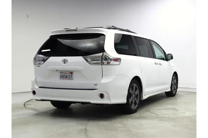 $33998 : Toyota Sienna 2017 SE 8-Pass image 8