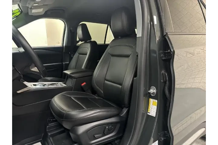 $30829 : Ford Explorer 2022 AWD XLT 4 image 3