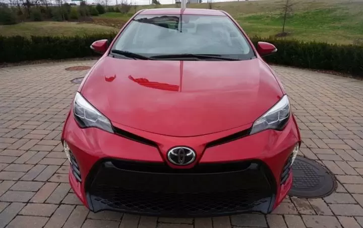 $9000 : 2017 Toyota Corolla SE image 1