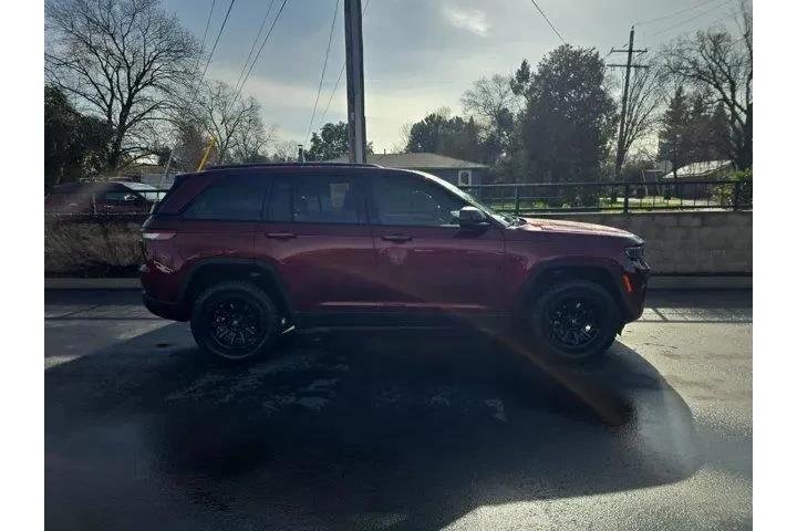 $36995 : Jeep Grand Cherokee 2024 4x4 image 3