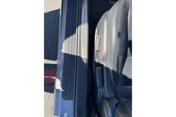 $17500 : Hyundai Genesis Coupe 2015 3 image 5