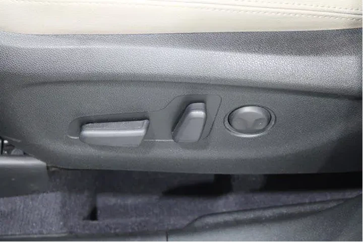 $20982 : Kia Sorento 2019 AWD EX V6 4 image 5