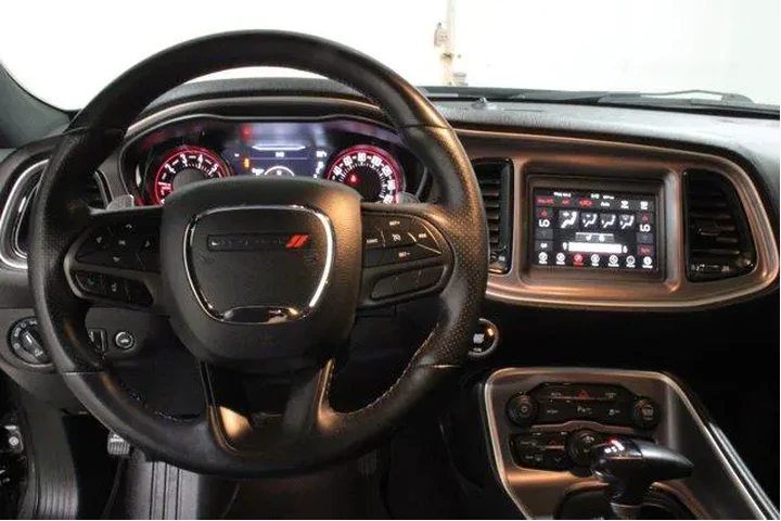 $33998 : Dodge Challenger 2022 AWD GT image 8