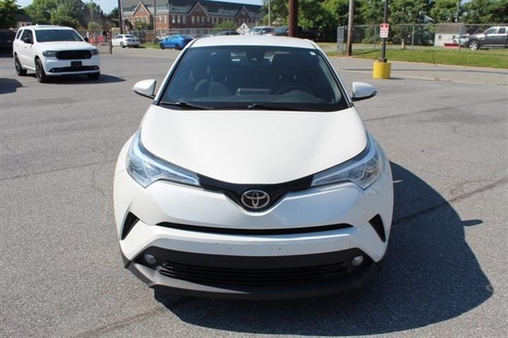 $11500 : 2018 Toyota C-HR XLE image 2