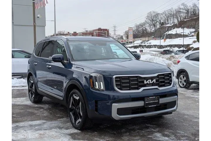$33895 : Kia Telluride 2023 AWD S 4dr image 4