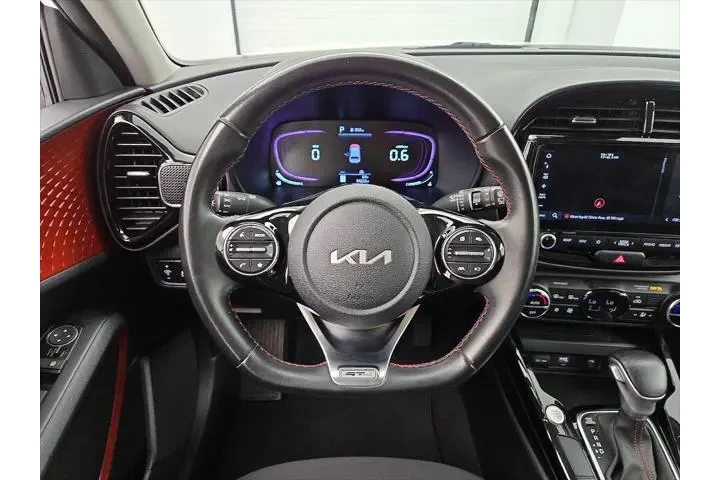 $17998 : Kia Soul 2023 GT-Line 4dr Cr image 10