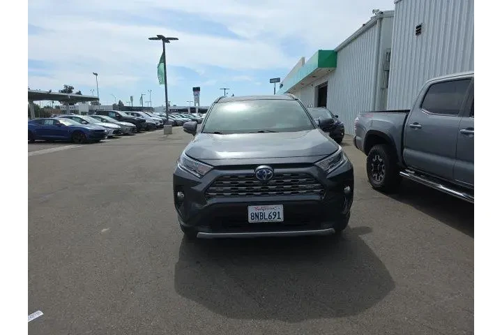 $32900 : Toyota RAV4 Hybrid 2020 AWD image 2