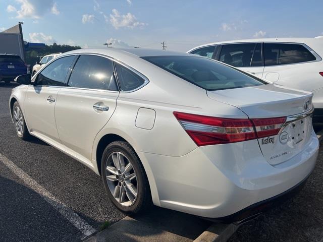 $12917 : PRE-OWNED 2013 TOYOTA AVALON image 4