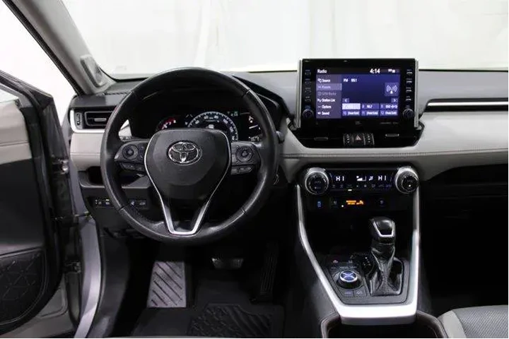 $35492 : Toyota RAV4 2022 AWD Limited image 2