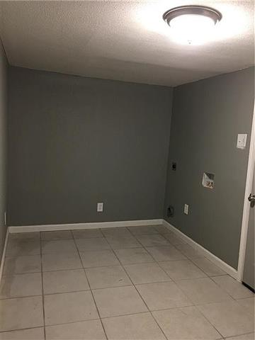 $700 : This Ready to move-in Unit is image 6