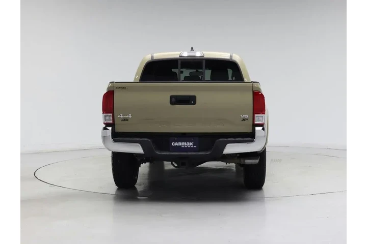 $23998 : Toyota Tacoma 2017 4x4 SR5 V image 6